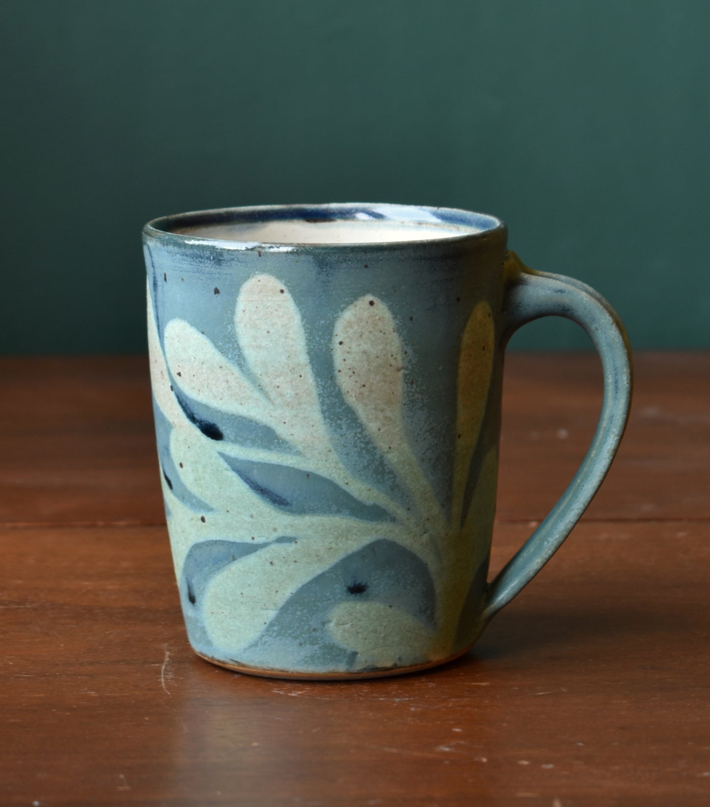 Large Mug in Light Blue Foliage