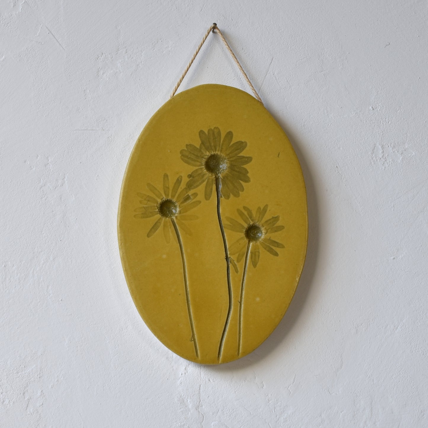7" Oxeye Daisy Wall Hanging in Yellow