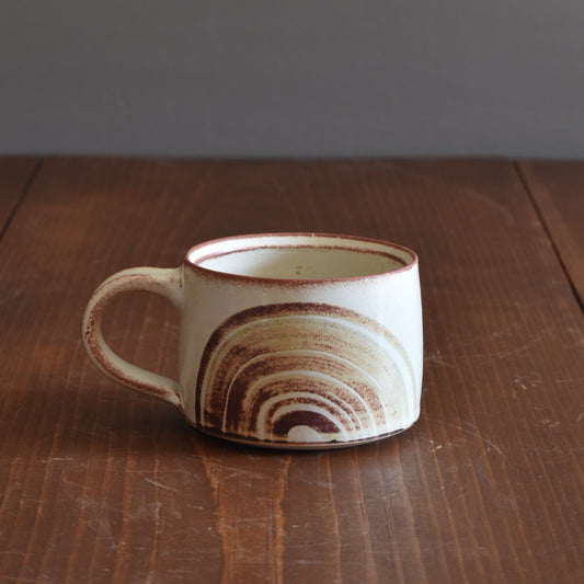 Medium Mug in Rust/Cream - Arc